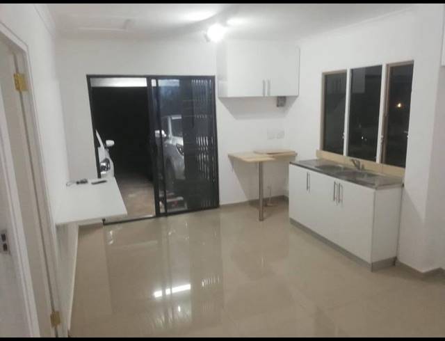 2 BEDROOM PROPERTY TO RENT IN RESERVOIR HILLS